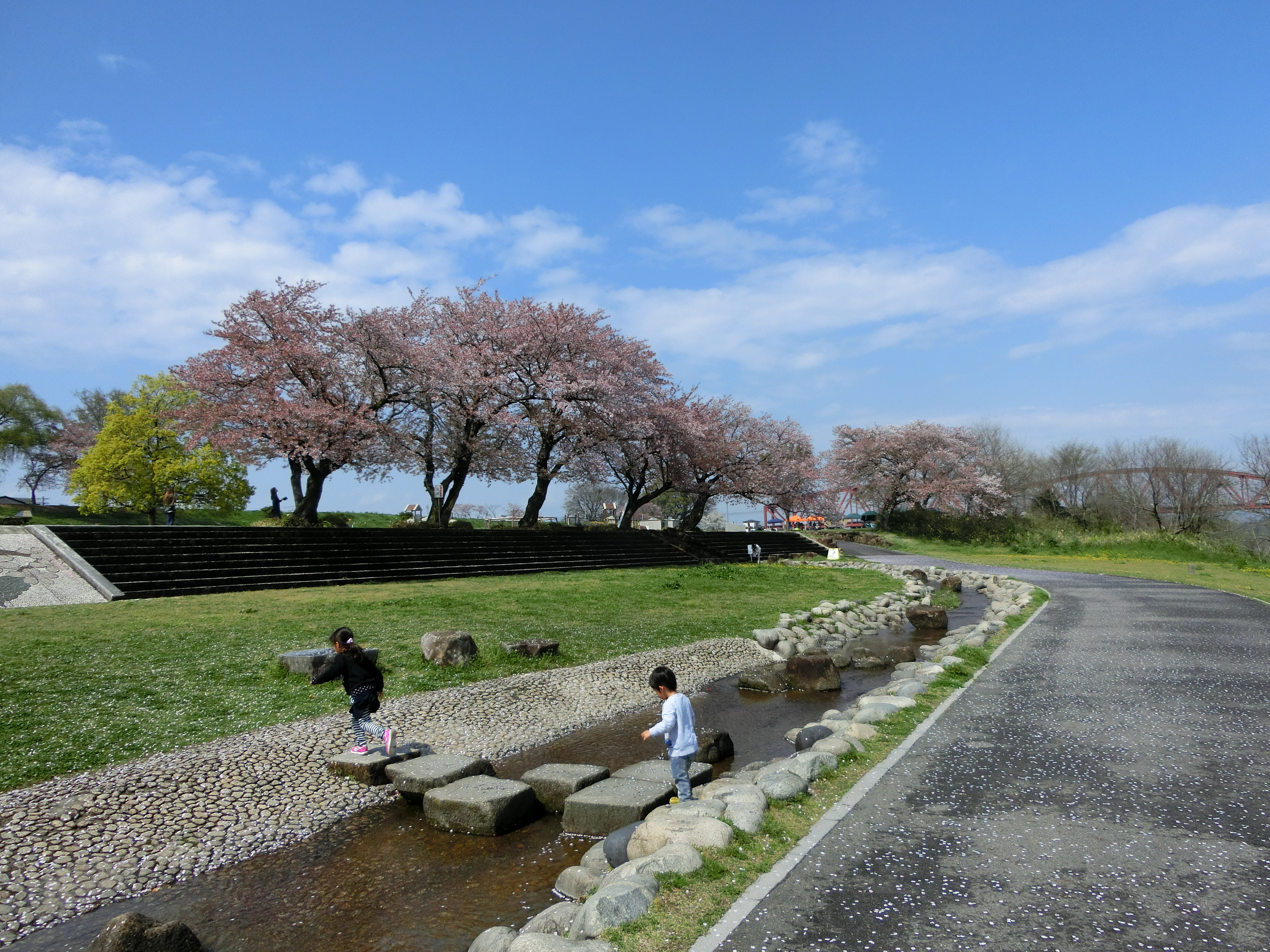岐阜県笠松町の「笠松みなと公園」に子供と行ってきました。2017