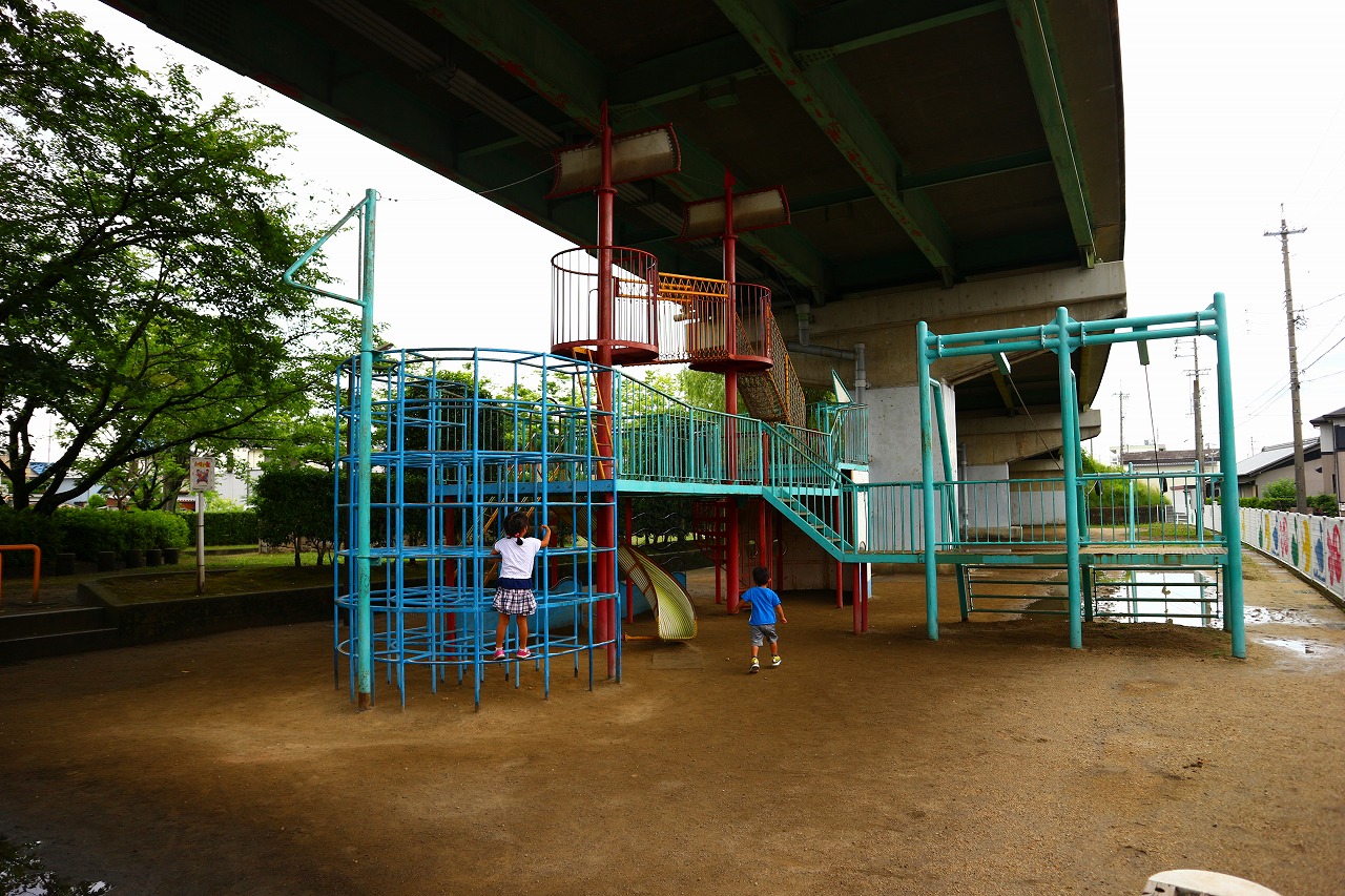 雨でも遊べる屋外公園 愛知県一宮市の子供の遊び場 玉ノ井南部児童遊園