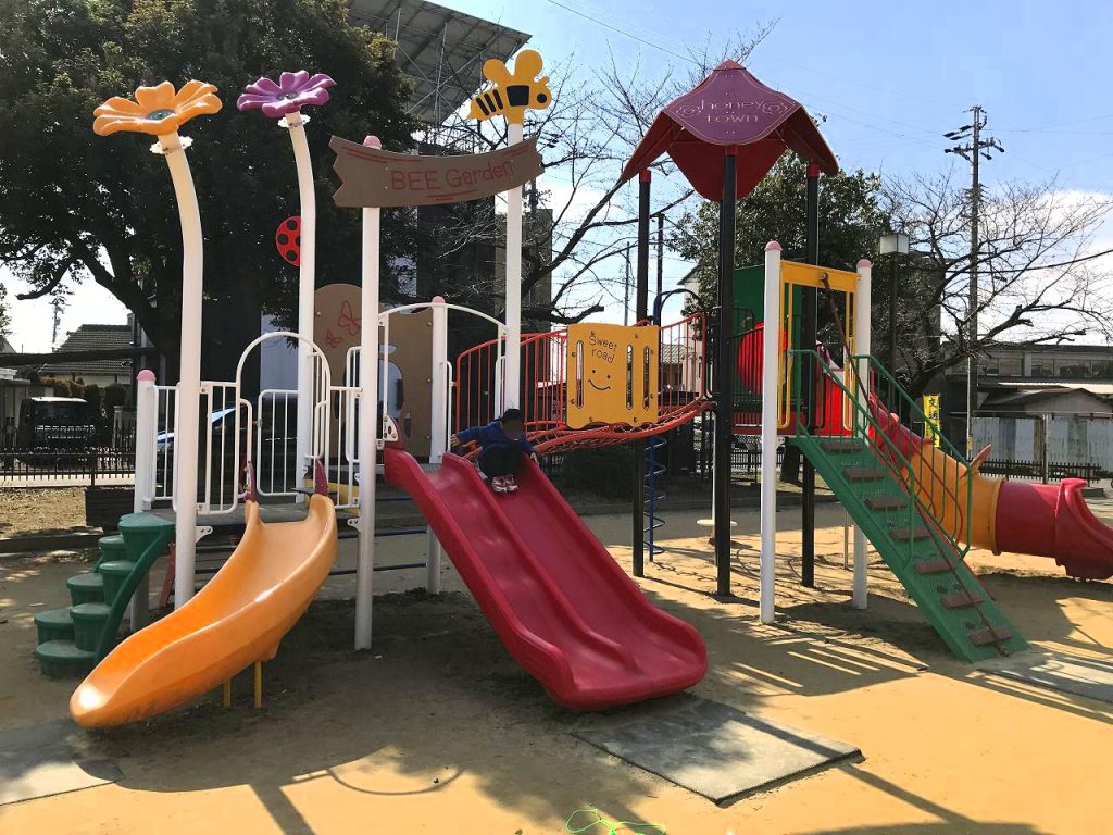 小さな公園 愛知県一宮市の子供の遊び場 伏木公園 と 一色公園