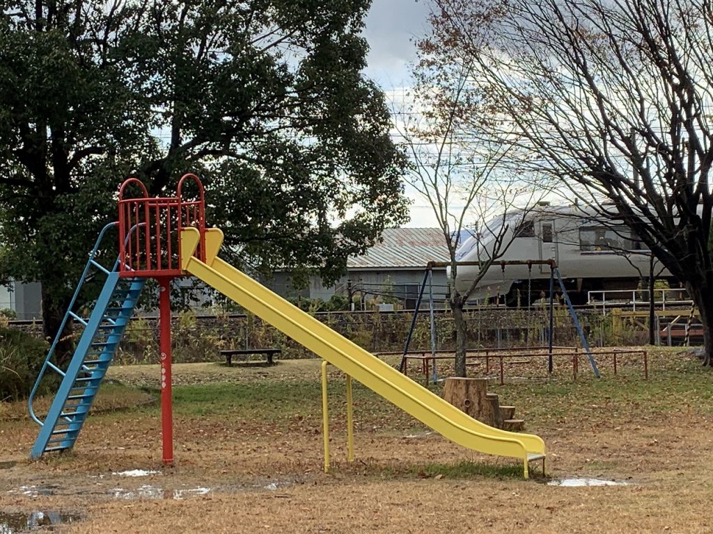 小さな公園 福井県福井市の子供の遊び場 定正公園